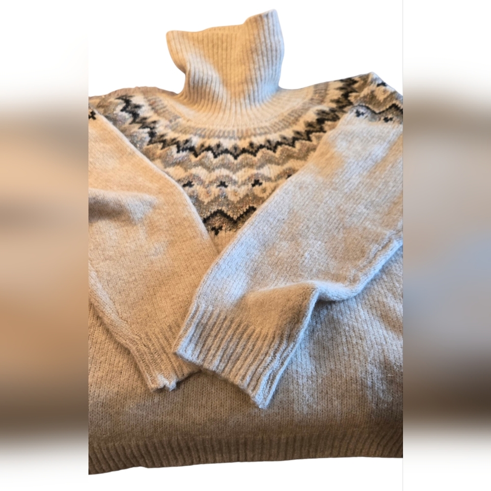 Cielo Turtleneck Sweater Size Large